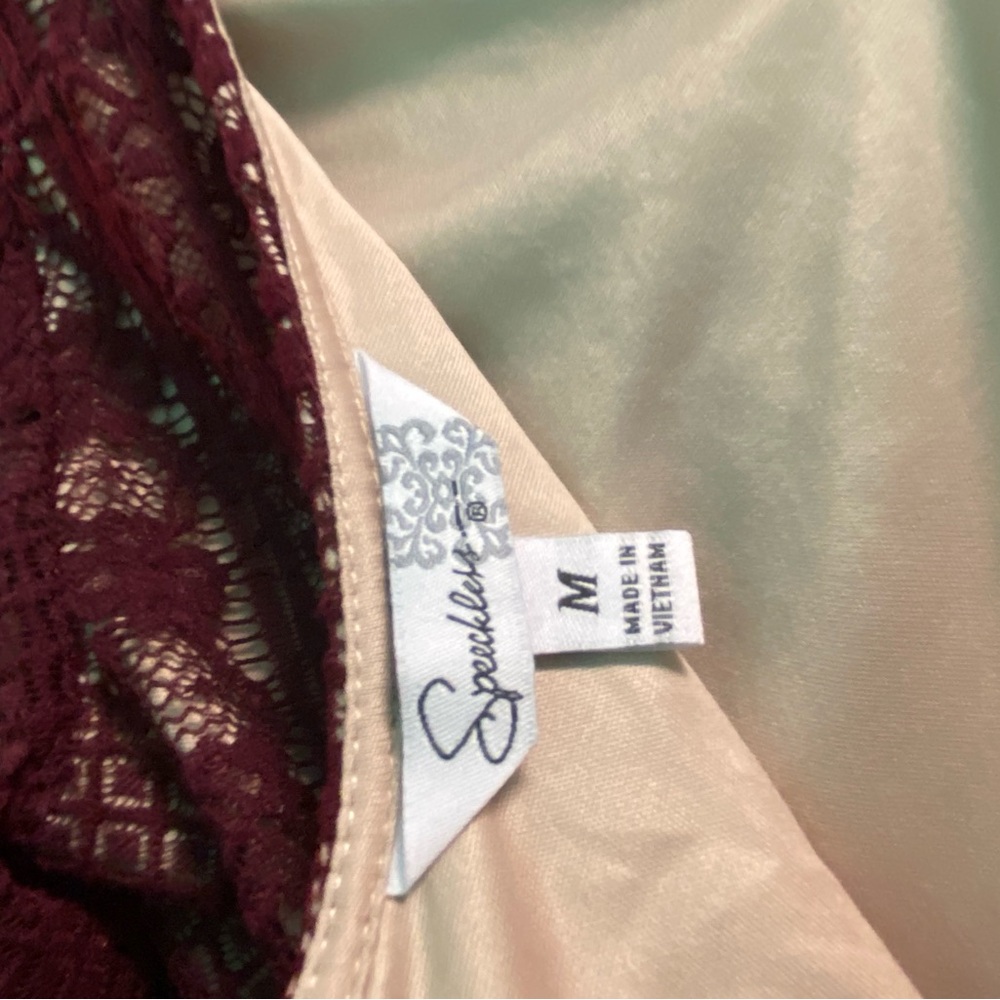 Burgundy dress, medium - Picture 4 of 4